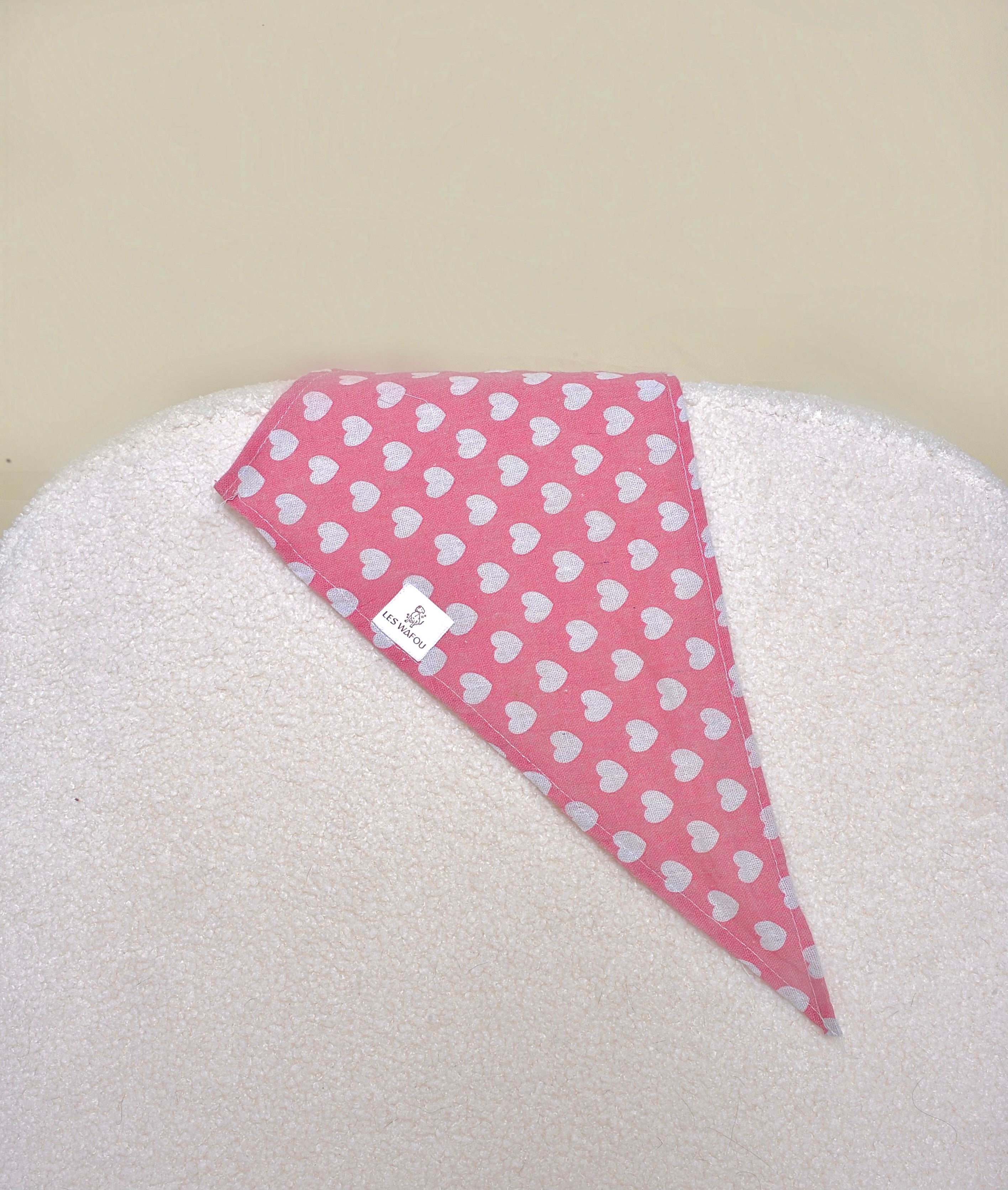 Bandana pour chien - Motif cœurs